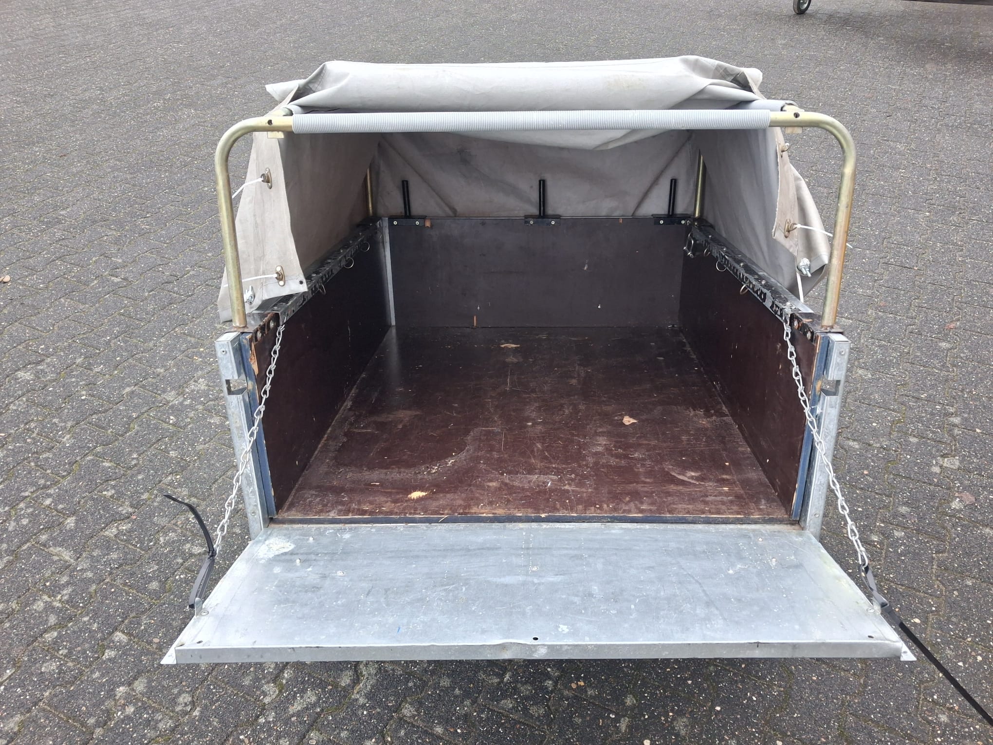 75dc2f44-8fa4-4140-95f6-42c18577ddce